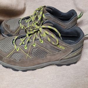 Steel toe work sneakers